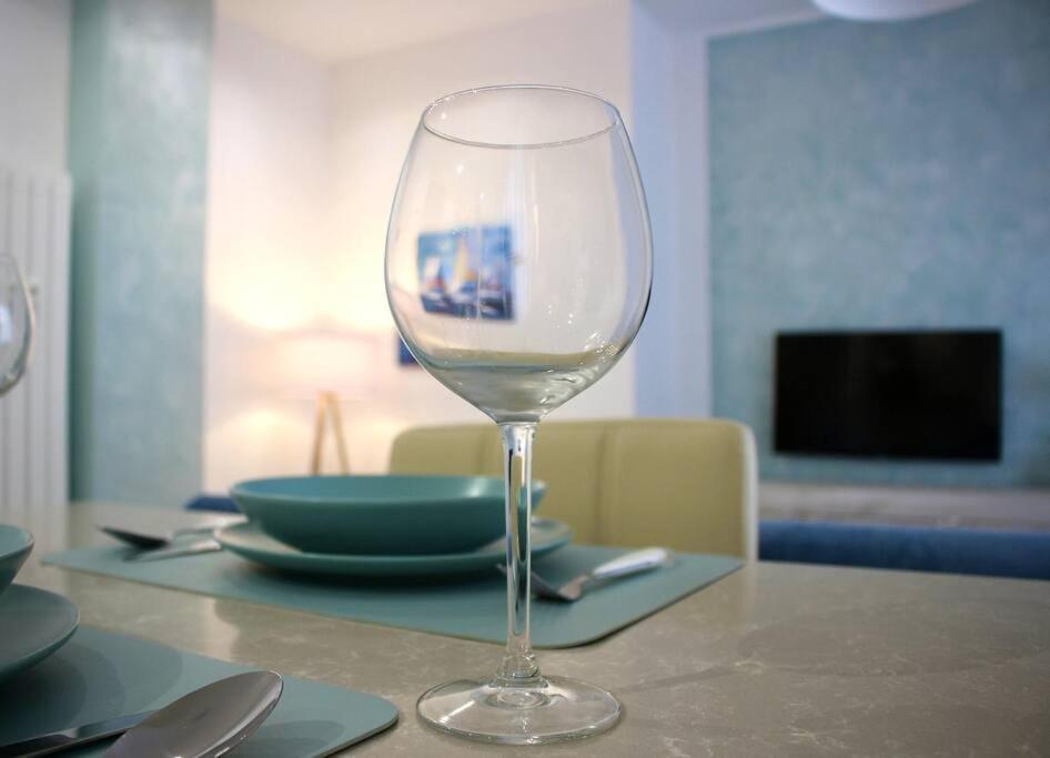 Elegant Boutique Apartment Alloggio Via Nizza Acqui Terme Exterior photo
